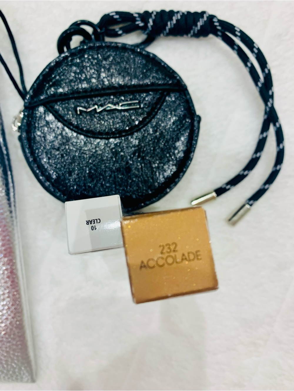 MAC Lip & Pouch Bundle - Picture 3 of 4
